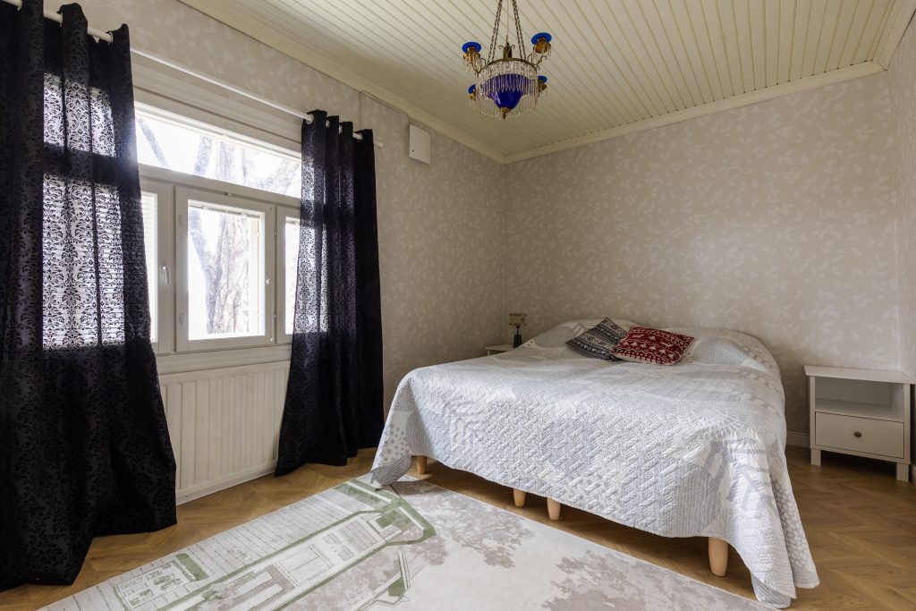 R6__1441-HDR